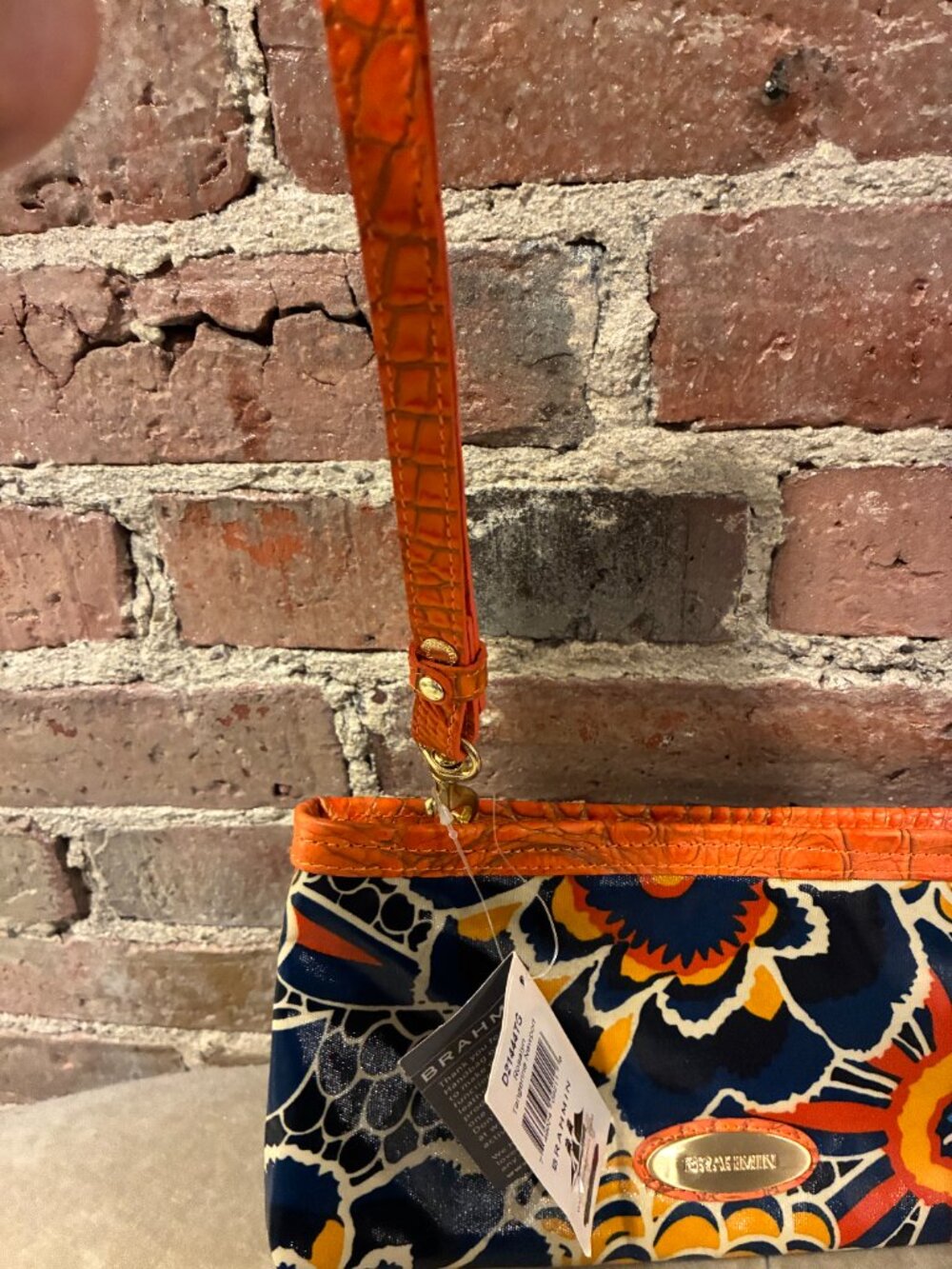 Brahmin~ NWT!!~ Rare Rosalyn Wristlet (Retail: $65) - Picture 15 of 15